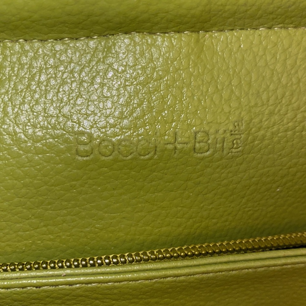 Sleek Olive Green Women's Crossbody Bag - Picture 2 of 13